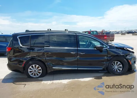 2017 Chrysler Pacifica Touring-L from USA, damaged, VIN 2C4RC1BG5HR730325